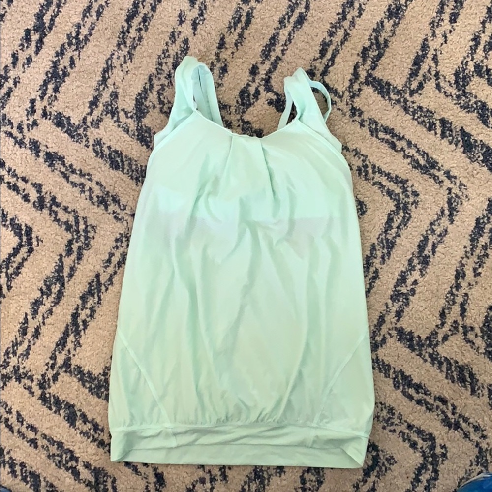 Lululemon tank with built in bra